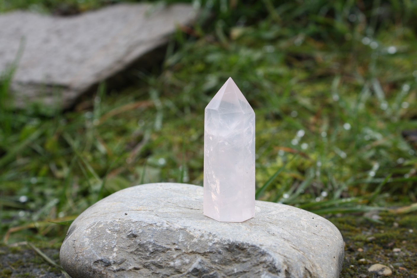 Point in natural rose quartz stone (Obelisk, Hexagon, Prism, Wand) 
