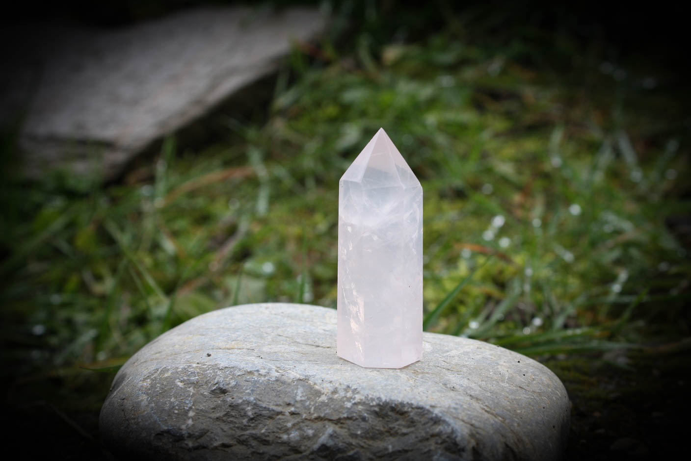 Point in natural rose quartz stone (Obelisk, Hexagon, Prism, Wand) 