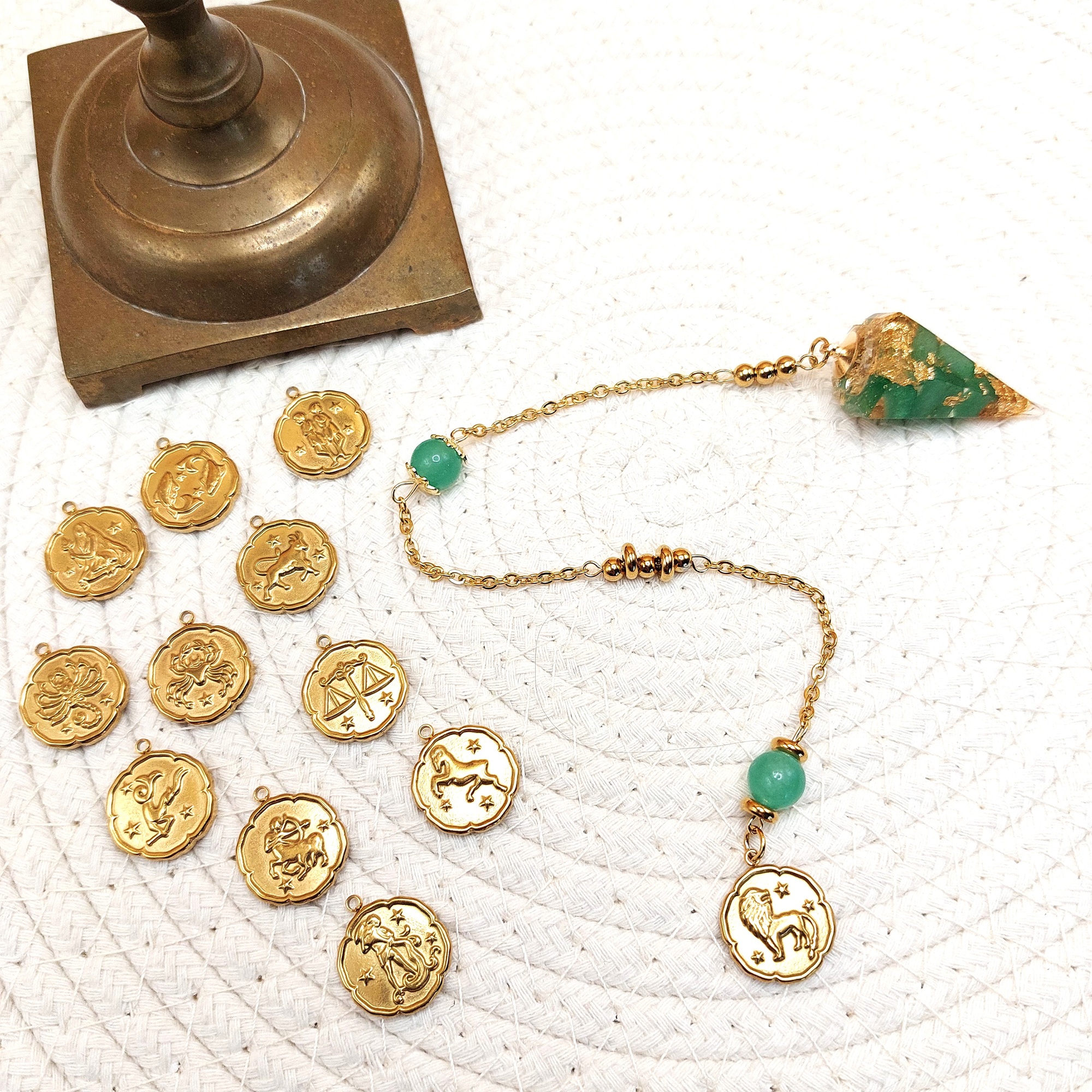 Pendule divinatoire signe astrologique à personnaliser